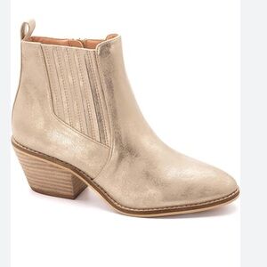 CORKYS STARBOARD BOOT NEW NO BOX